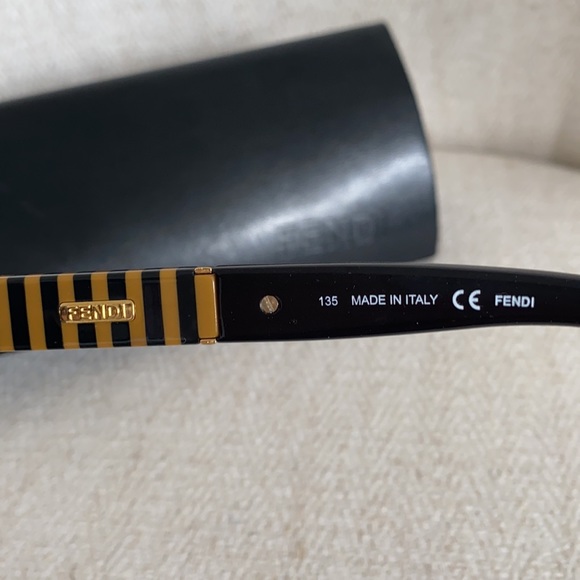 Fendi Sunglasses - Picture 7 of 9